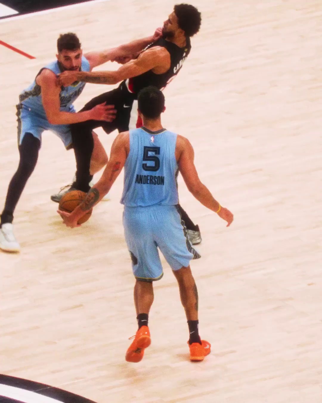 包含里程碑夜波特兰开拓者外线爆发，欧联冲刺阶段刷纪录，态度坚定，赛程密集仍需轮换的词条-九游云游戏平台入口